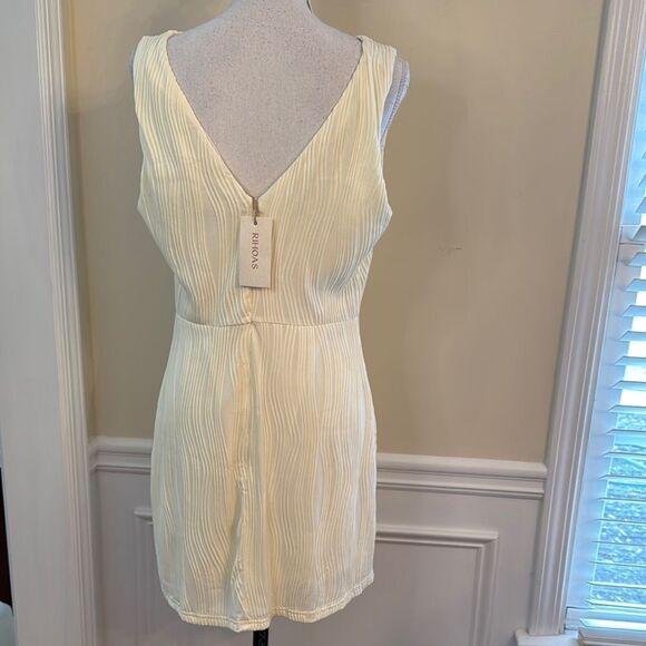 RIHOAS Elegant Cream Sleeveless Dress - Picture 4 of 8